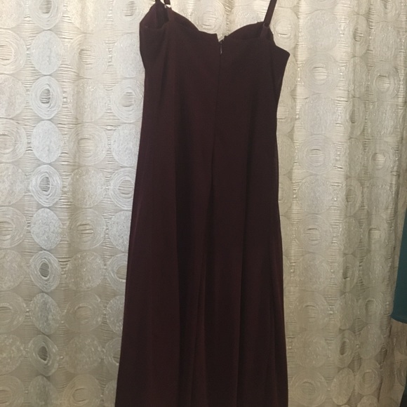 Beautiful Burgundy, mid to knee length dress. - Picture 7 of 12